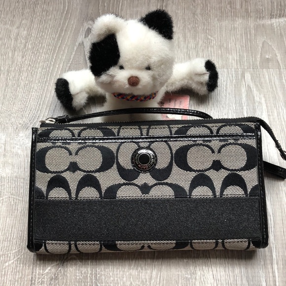 Coach signature wristlet wallet - Picture 1 of 6